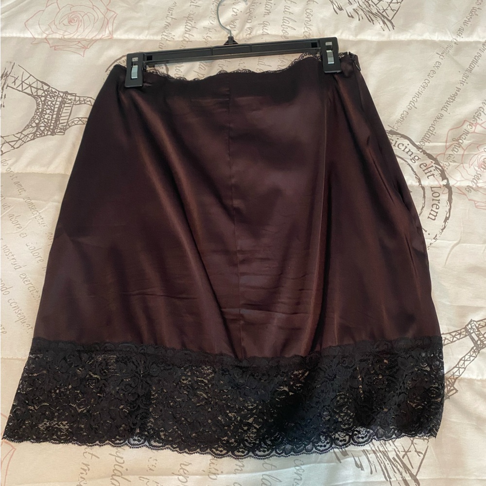 SHEIN Skirt With Lace Trim